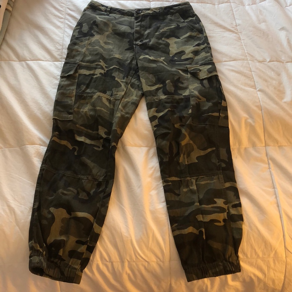 Fashion Nova Cadet Kylie Camp Pants in Camo